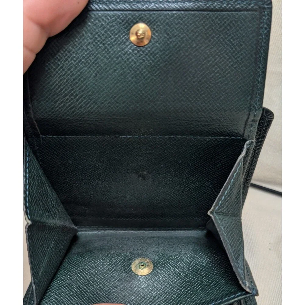 Louis Vuitton Mens Taiga Leather Green Bifold Wallet MI0917 Vintage 1997